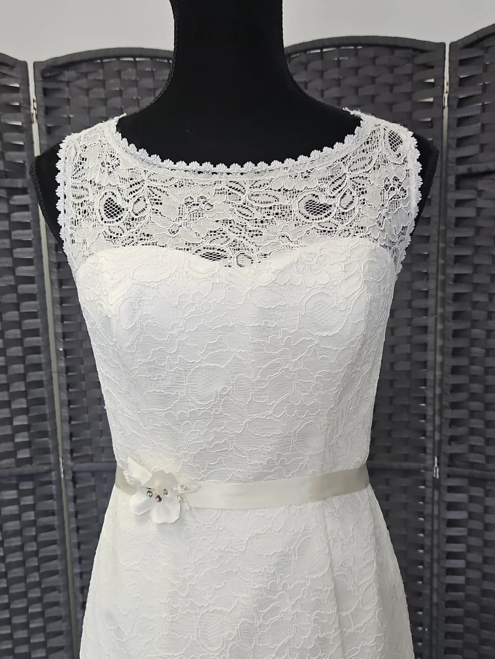 Size 6 white knee/midi lace fit & flare dress w/ a sheer neckline & open back